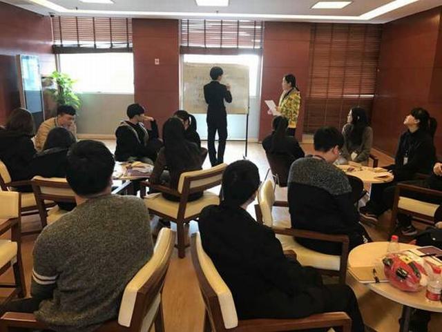 F:\Ryan\me\合职材料\合肥职业技术学院光大银行实习\webwxgetmsgimg (6).jpg
